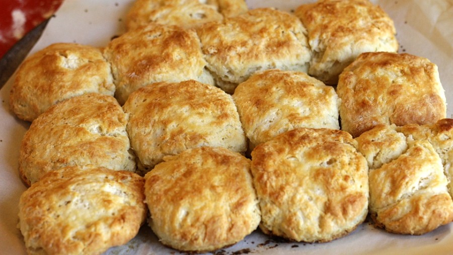 Easy Homemade Buttermilk Biscuits Recipe