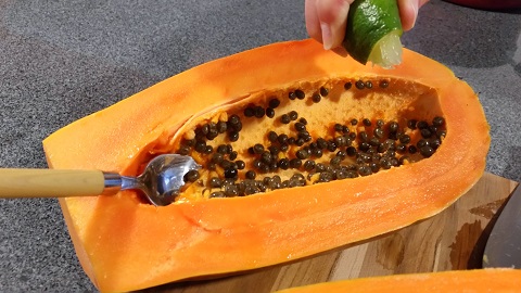 how to eat papaya